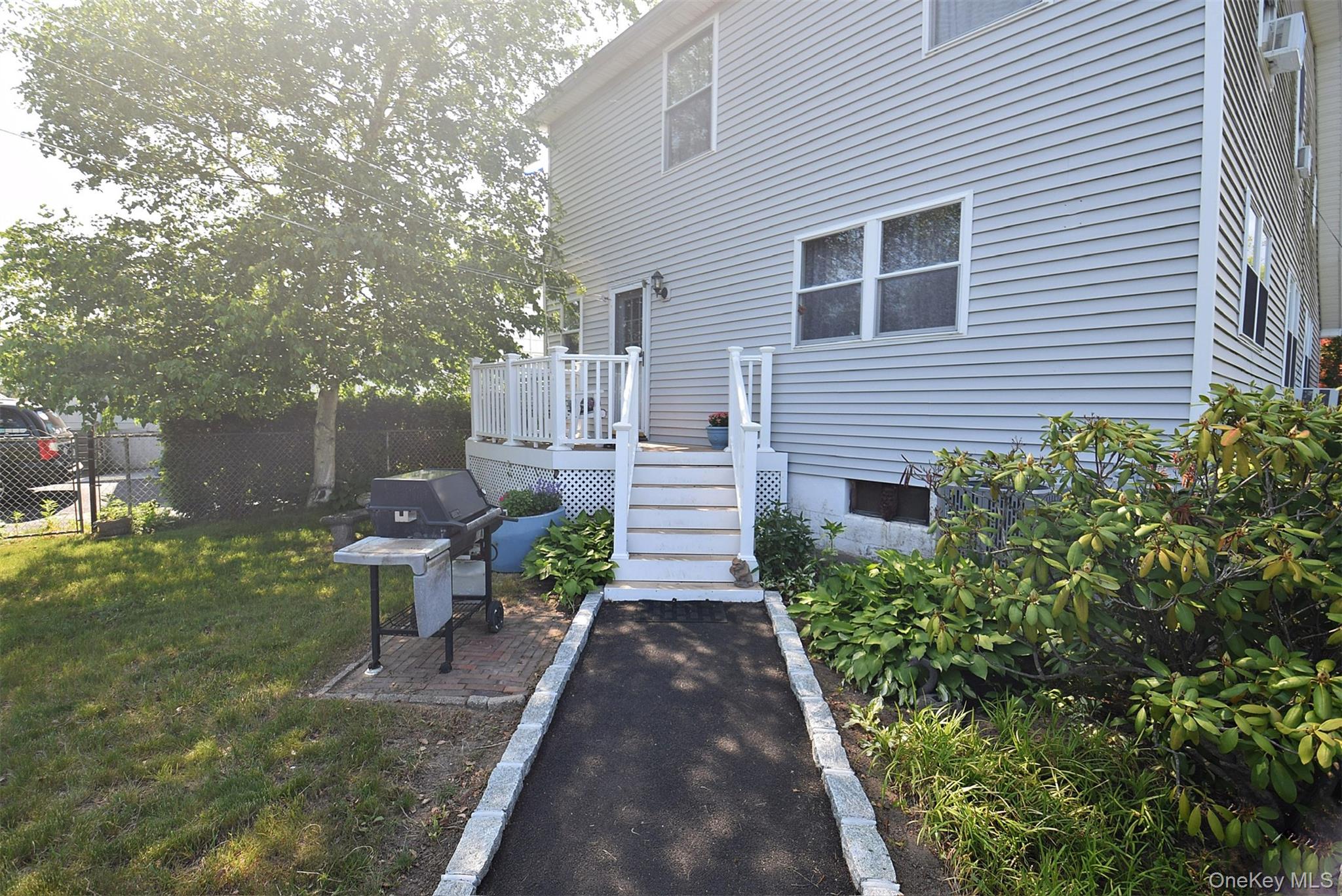 19 Brook Street, Babylon, New York 11757