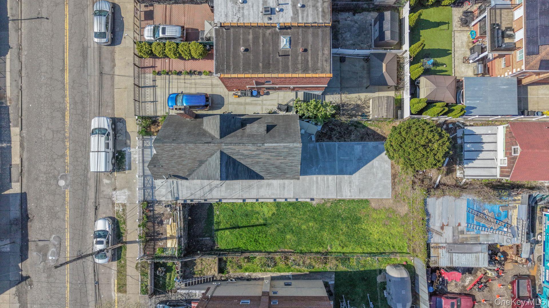 2716 Gunther Avenue, New York, New York 10469