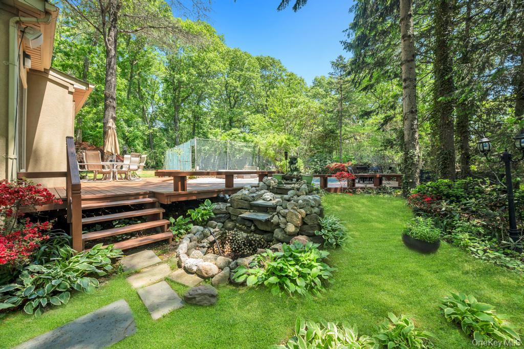 28 Penn Drive, Huntington, New York 11746