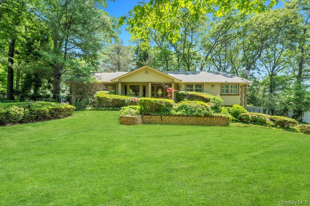 28 Penn Drive, Huntington, New York 11746