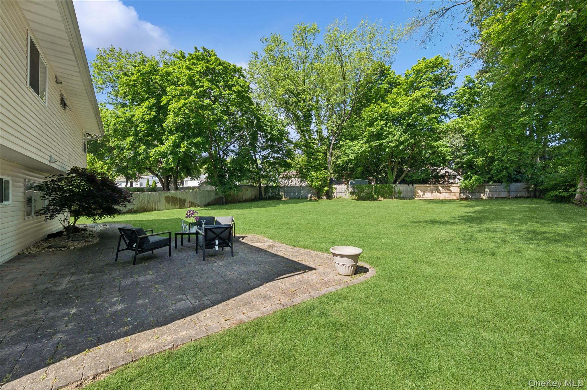 3 Bradley Court, Smithtown, New York 11787